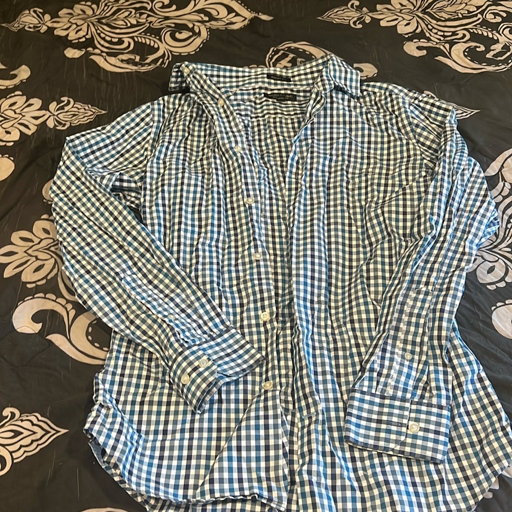 Banana Republic Men’s Grant Fit Shirt, Medium, Blue & White